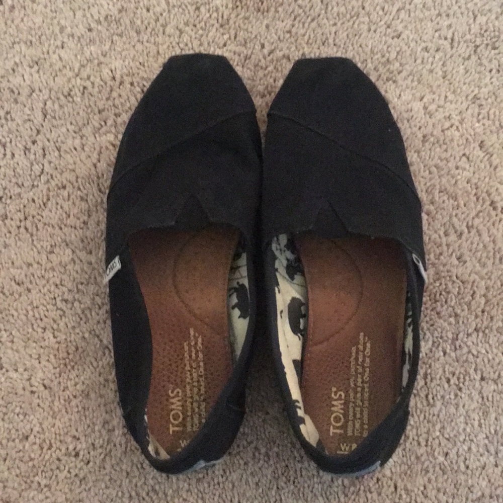 Toms